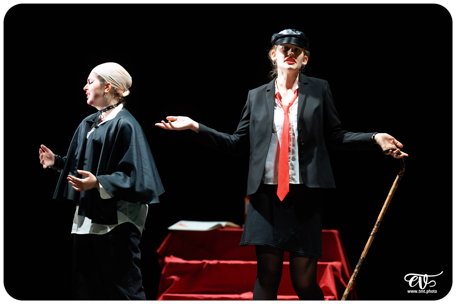 BLANCHE-NEIGE FOUTUE FORET